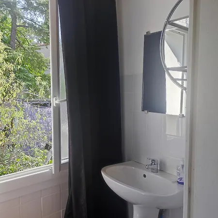 Appartement Ingrid Mary à Nîmes Chambre photo