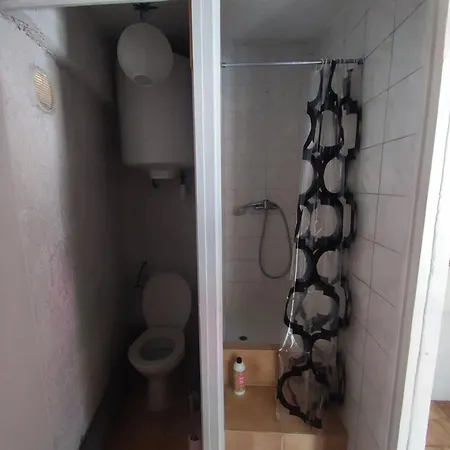 Ingrid Mary Apartment Nîmes Room photo